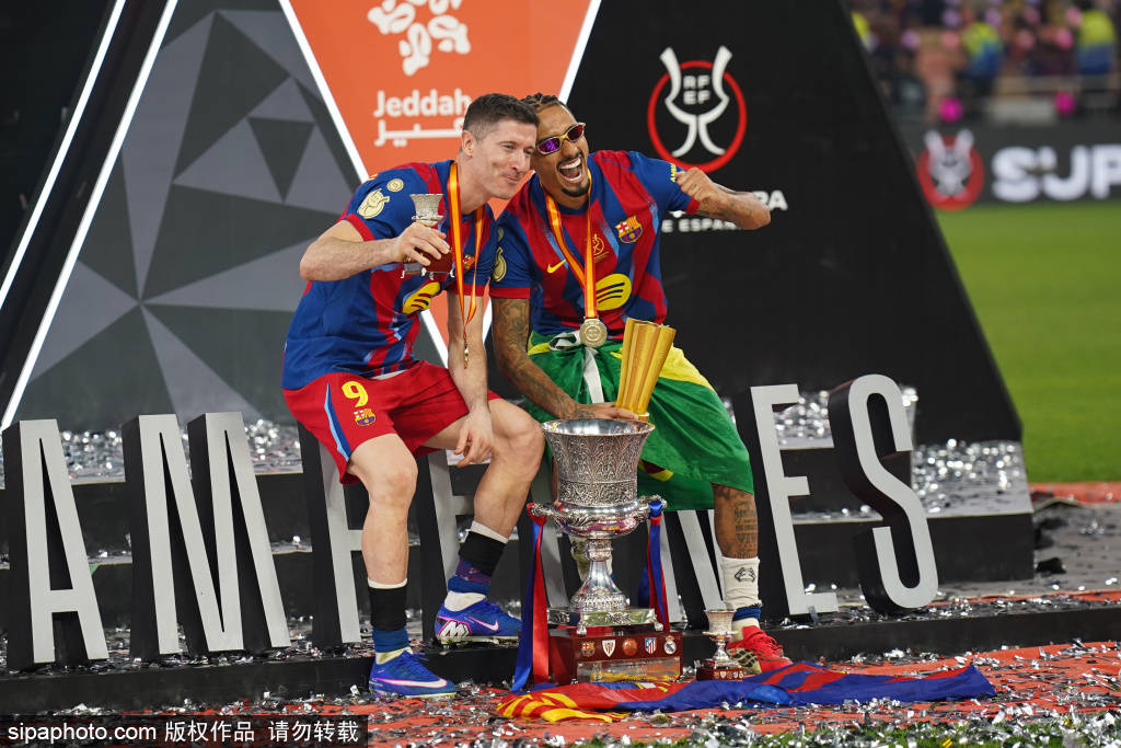 拉什福德替补救主难挽败局！半小时闪耀表现点燃巴萨希望